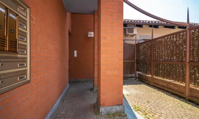 Rexer-Borgaro-Torinese-Alloggio-signorile-in-condominio-recente-ALTRO