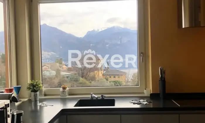 Rexer-Menaggio-Appartamento-in-Residence-con-piscina-e-vista-lago-CUCINA