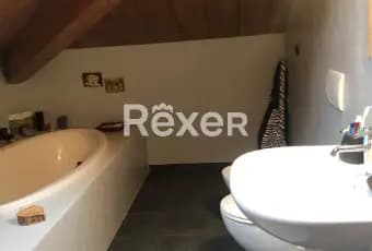 Rexer-Menaggio-Appartamento-in-Residence-con-piscina-e-vista-lago-BAGNO