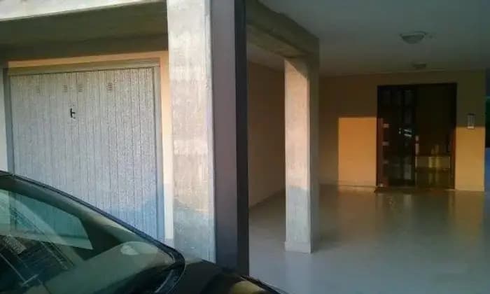 Rexer-Pianella-Vendesi-appartamento-con-garage-a-Pianella-GARAGE