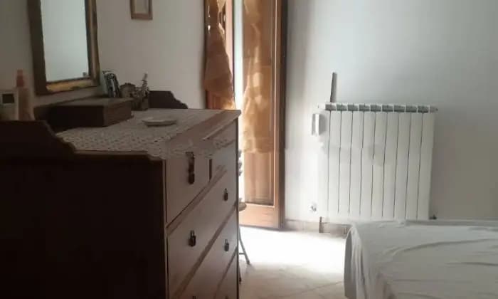 Rexer-Anversa-degli-Abruzzi-Vendesi-appartamento-in-via-Santa-Maria-delle-Grazie-in-Centro-di-Anversa-degli-Abruzzi-CAMERA-DA-LETTO