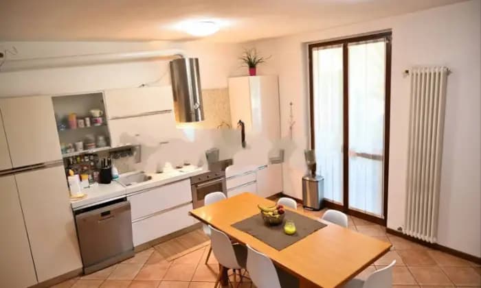 Rexer-Vistarino-Villa-a-schiera-Vistarino-PV-Via-Gabriele-DAnnunzio-CUCINA