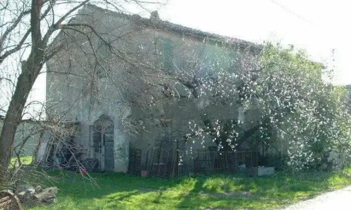 Rexer-Cesena-Casa-colonica-in-vendita-in-via-Luca-Ghini-Cesena-Terrazzo