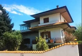Rexer-Sabaudia-Villa-unifamiliare-in-vendita-in-Viale-delle-Camelie-a-Sabaudia-Terrazzo