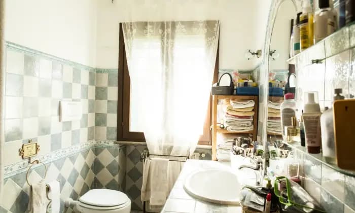 Rexer-Rignano-Flaminio-Villa-con-giardino-Bagno