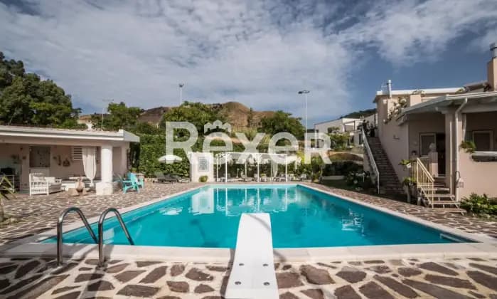 Rexer-Villa-San-Giovanni-A-VILLA-SAN-GIOVANNI-Villa-con-piscina-e-vista-panoramica-sullo-stretto-di-Messina-Piscina