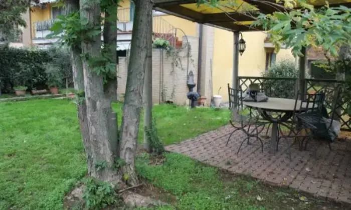 Rexer-Parma-Villa-a-schiera-a-Botteghino-Pilastrello-Parma-Giardino