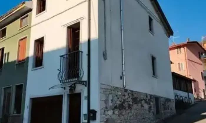 Rexer-Chiampo-Vendesi-Terratetto-in-Via-Toscanei-a-CHIAMPO-VI-Terrazzo