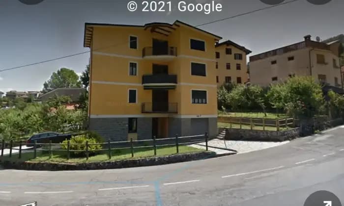 Rexer-Montecreto-Appartamento-Montecreto-fronte-Parco-dei-Castagni-Giardino