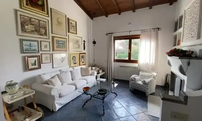 Rexer-Roma-Porzione-di-villa-bifamiliare-in-vendita-in-via-Ardeatina-Roma-Salone