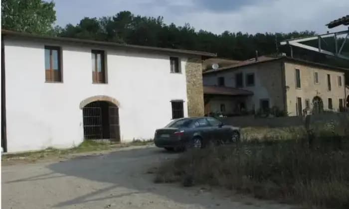 Rexer-Scarperia-e-San-Piero-Rustico-in-vendita-in-Localit-Senni-Scarperia-e-San-Piero-Garage