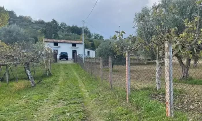 Rexer-Torano-Castello-Rustico-con-terreno-edificabile-Terrazzo