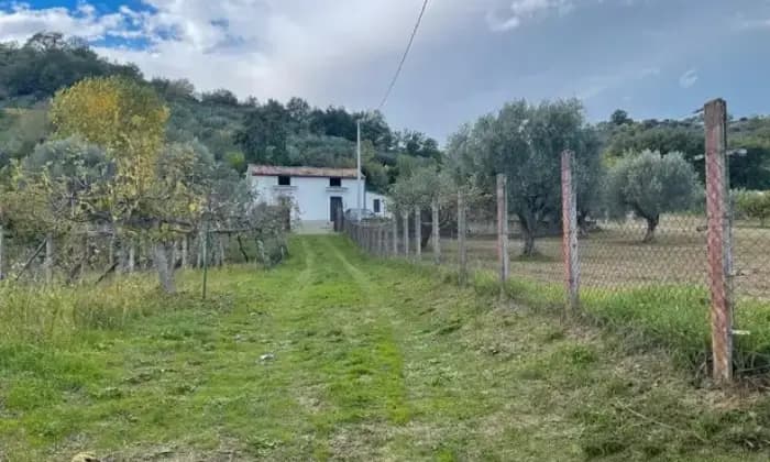 Rexer-Torano-Castello-Rustico-con-terreno-edificabile-Terrazzo