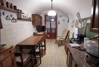 Rexer-Pontremoli-Appartamento-piano-primo-nel-borgo-della-S-S-Annunziata-Cucina