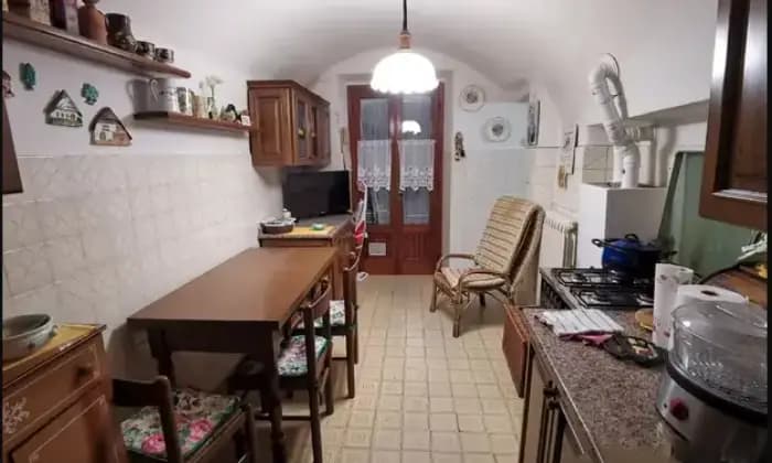 Rexer-Pontremoli-Appartamento-piano-primo-nel-borgo-della-S-S-Annunziata-Cucina