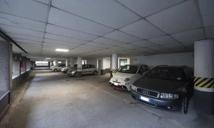 Rexer-Rapallo-Appartamento-con-giardino-e-posto-auto-condominiali-Garage