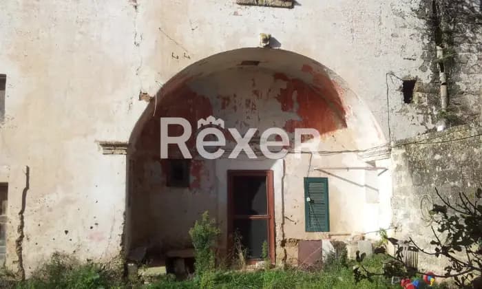 Rexer-Nard-Vendesi-porzione-di-Antica-Masseria-Terrazzo