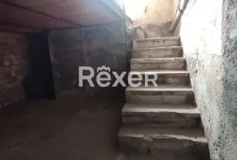 Rexer-Sulmona-Appartamento-con-due-camere-da-letto-camino-balcone-cantina-Cantina