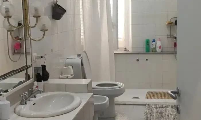 Rexer-Santa-Croce-sullArno-Vendesi-Appartamento-SemiDipendente-Bagno