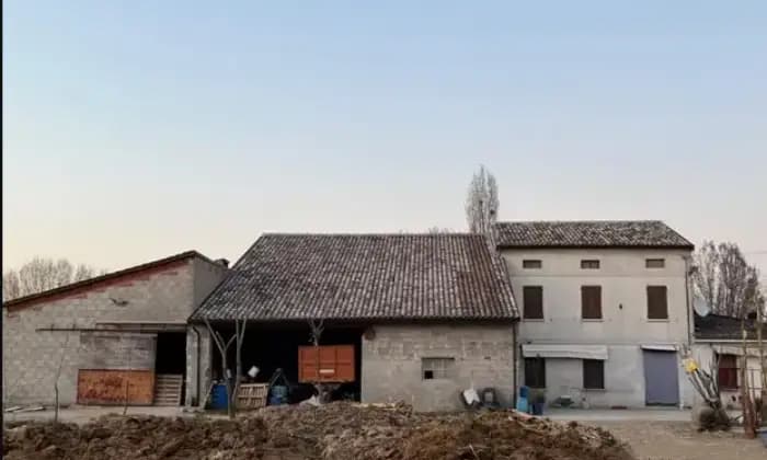 Rexer-Mariana-Mantovana-Casa-stalla-terreno-in-vendita-a-Mariana-Mantovana-Giardino