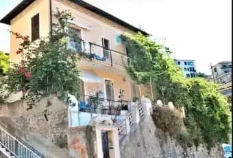 Rexer-Sanremo-Casa-indipendente-a-Sanremo-Terrazzo