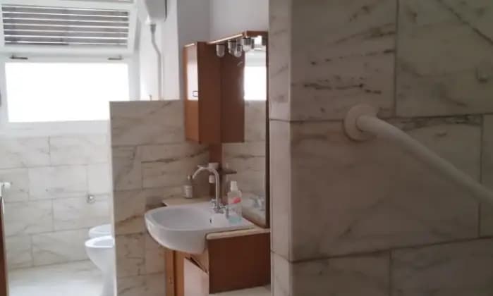 Rexer-Roma-Palazzo-signorile-pavimenti-marmo-parquet-soffitta-portiere-ascensore-Bagno