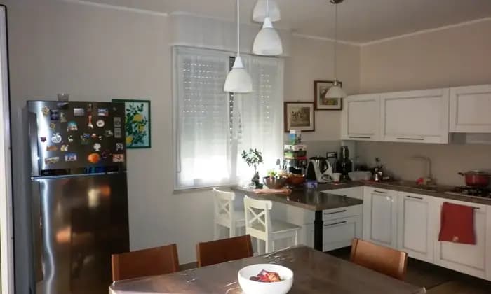 Rexer-Guglionesi-Appartamento-su-due-piani-in-vendita-in-via-Basilicata-Guglionesi-Cucina