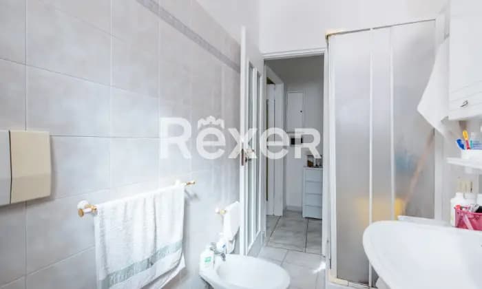 Rexer-Roma-Luminoso-e-comodo-appartamento-in-zona-tranquilla-NUDA-PROPRIETA-BAGNO