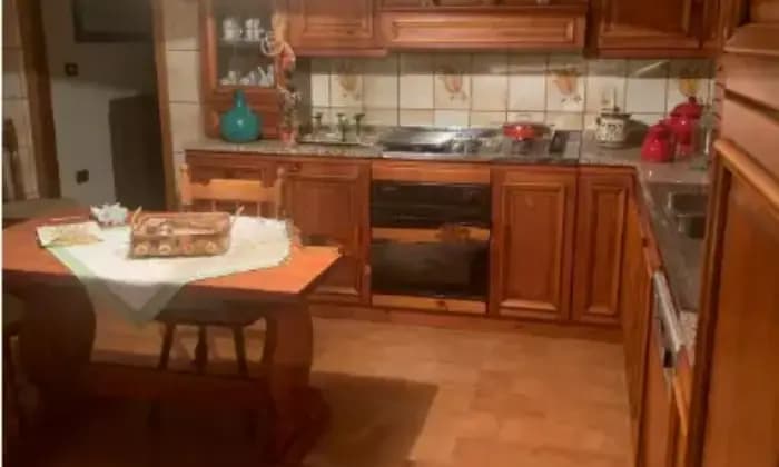Rexer-Oschiri-Vendesi-villa-in-via-San-DemetrioOschiri-Cucina