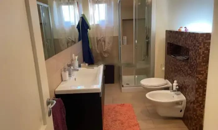 Rexer-Pisticci-Vendesi-appartamento-in-Borgo-San-Basilio-a-Pisticci-Bagno