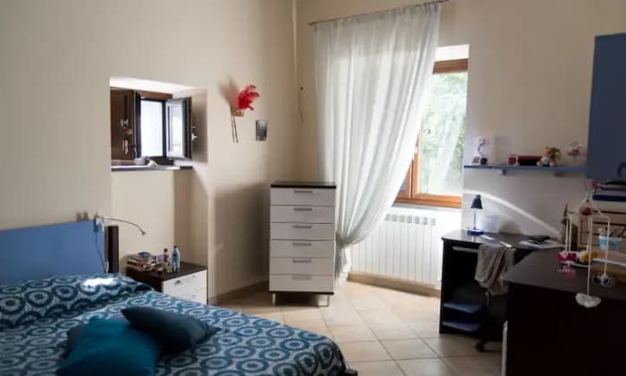 Rexer-Somma-Vesuviana-Vendesi-villa-a-Somma-Vesuviana-CAMERA-DA-LETTO