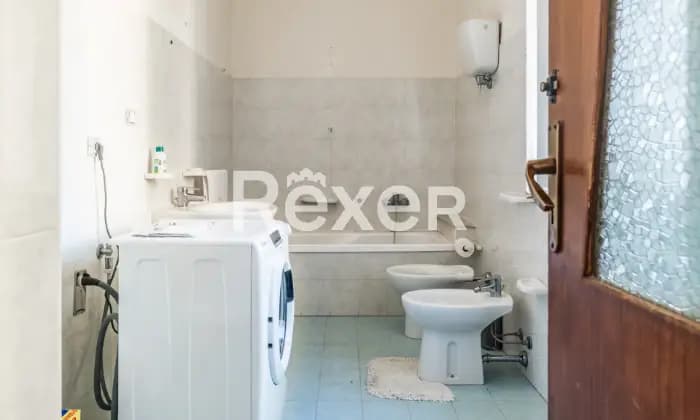 Rexer-Ricadi-Spazioso-appartamento-indipendente-a-piano-terra-BAGNO