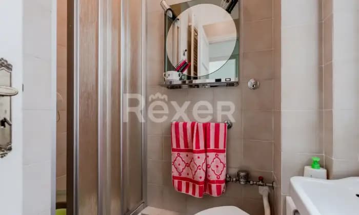 Rexer-Genova-Genova-quartiere-Quarto-Via-Priaruggia-ampio-appartamento-in-vendita-BAGNO