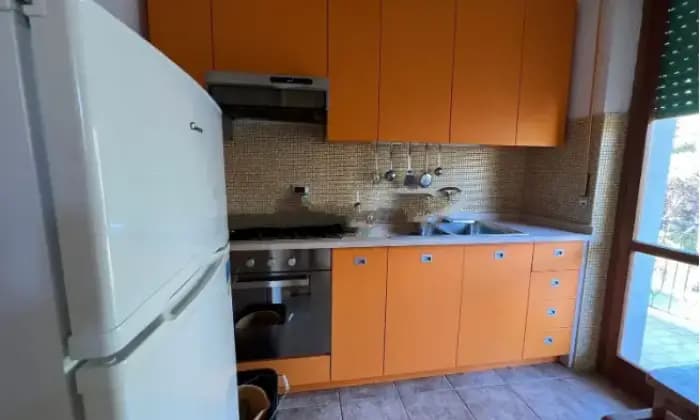 Rexer-Campomarino-Vendesi-appartamento-in-Via-Vanoni-a-Campomarino-Cucina