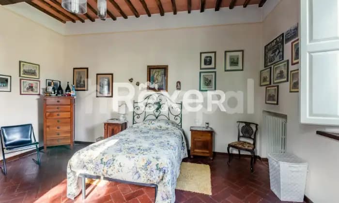 Rexer-Fucecchio-Splendida-villa-dal-fascino-storico-e-comfort-moderno-CAMERA-DA-LETTO