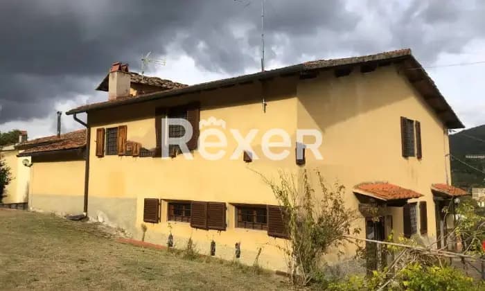 Rexer-Firenze-BIFAMILIARE-colonica-Via-di-Rosano-Gualchiere-Bagno-a-Ripoli-Firenze-Giardino