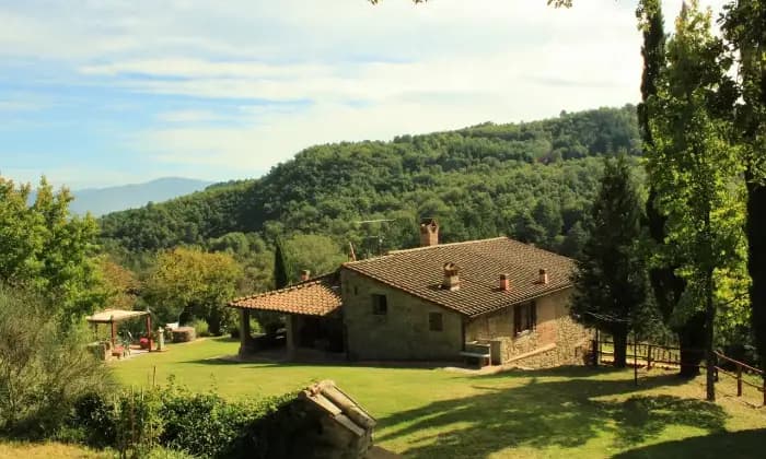 Rexer-Poppi-Villa-nel-cuore-della-campagna-toscana-Terrazzo