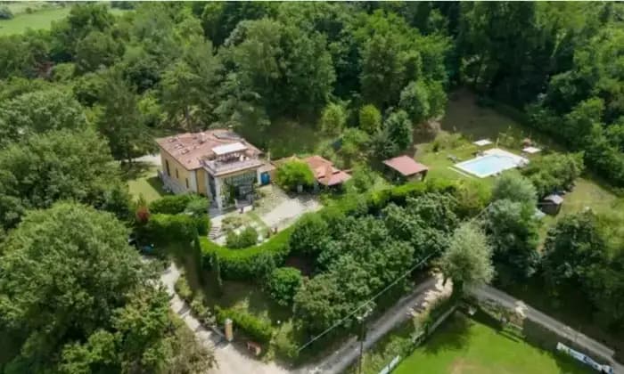 Rexer-Montevarchi-Villa-in-vendita-in-via-del-Moschino-a-Montevarchi-Terrazzo