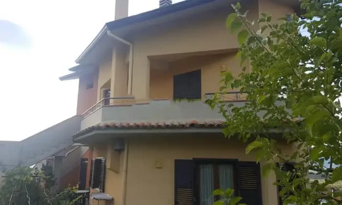 Rexer-Maletto-Appartamento-in-vendita-in-via-Enrico-Berlinguer-Terrazzo