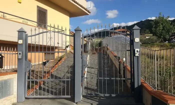 Rexer-Maletto-Appartamento-in-vendita-in-via-Enrico-Berlinguer-Giardino