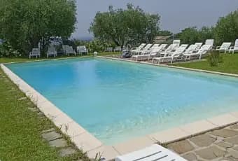 Rexer-Serre-Serre-Sa-villa-con-piscina-in-vendita-Giardino