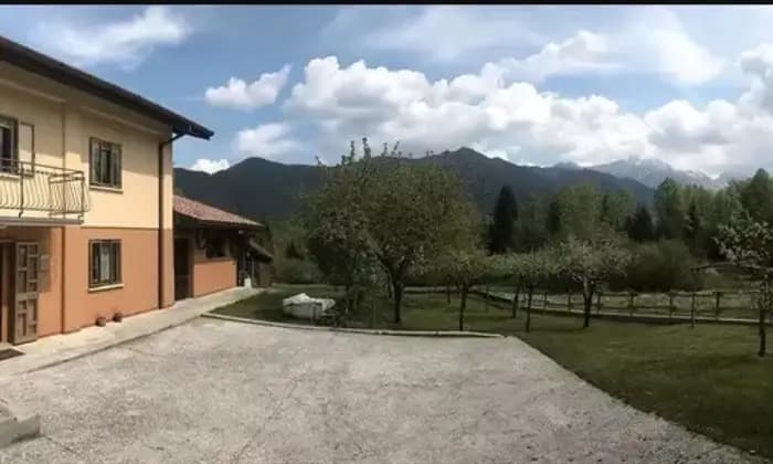 Rexer-Resia-Casa-in-Val-Resia-Terrazzo