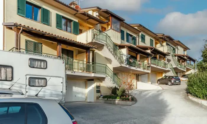 Rexer-Montecastrilli-Appartamento-in-vendita-in-via-Amerina-a-Casteltodino-Montecastrilli-affittata-sino-a-giugno-ESTERNO
