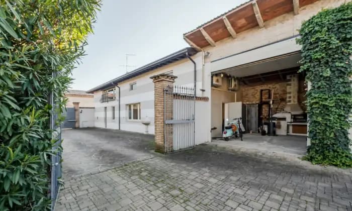 Rexer-Dello-Dello-vendesi-casa-indipendente-con-garage-GARAGE