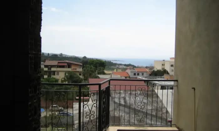 Rexer-Reggio-Calabria-Appartamento-bilocale-di-mq-circa-con-giandino-mq-possibilit-ampliamento-rustico-e-garage-Terrazzo