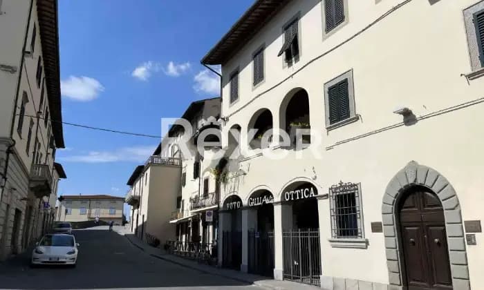 Rexer-Campi-Bisenzio-Appartamento-in-vendita-nel-centro-storico-di-Campi-Bisenzio-Terrazzo