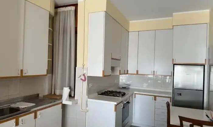 Rexer-Montegranaro-Vendesi-ampio-e-luminoso-appartamento-di-metri-a-Montegranaro-Cucina