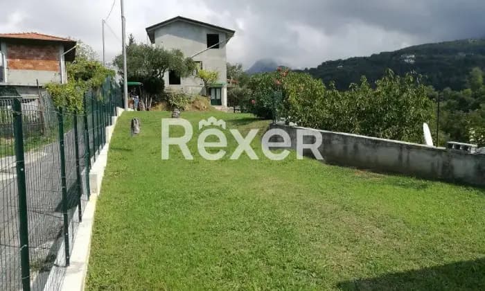 Rexer-Carrara-Cascina-in-vendita-in-via-Ossi-a-Carrara-Terrazzo
