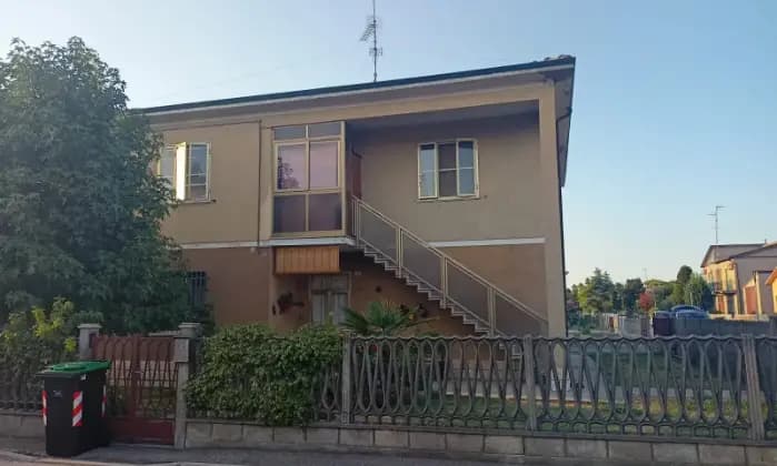 Rexer-Ostellato-Appartamento-in-vendita-in-via-Ariosto-Ostellato-Terrazzo