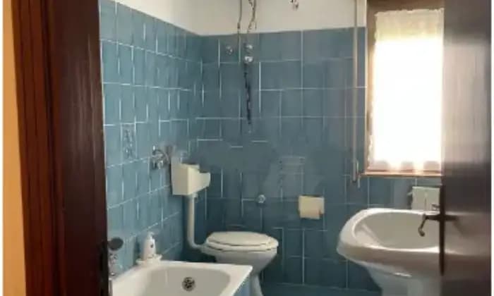 Rexer-SantAngelo-di-Brolo-Vendesi-casa-indipendente-in-via-NovembreSantAngelo-di-Brolo-Bagno